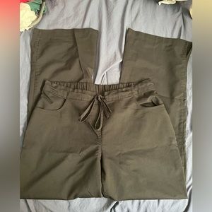 Black medium scrub pants